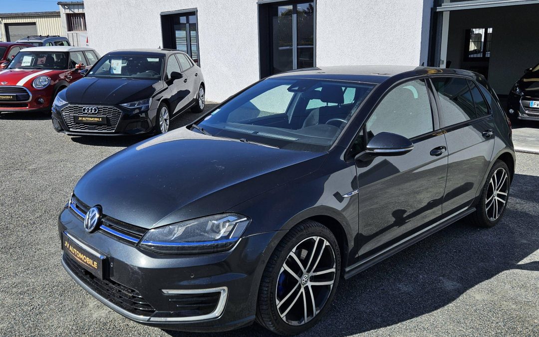 Volkswagen Golf VII 1.4 TSI 204 GTE DSG6 5p