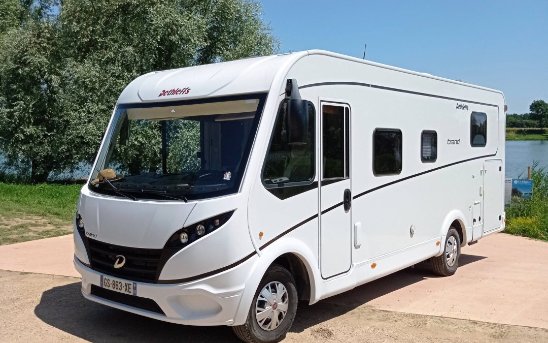 Ducato DETHLEFFS TREND I 7057 DBM – 180 CH – 2023 – 15 000 KM – 4 COUCHAGES – ULTRA ÉQUIPÉ – GARANTIE 12 MOIS